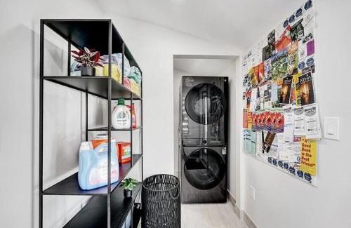 Mango Groves House | Casita Lake Worth - BEACH LIFE!
