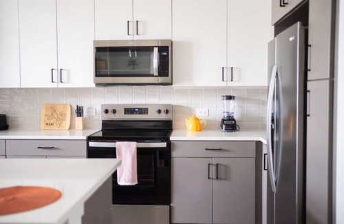 Milwood Apartment | Casita Longhorn - Near Q2, Domain + Pool Access