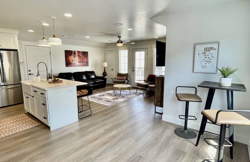 Hurricane House | CASITA RETREAT APT: full kitchen, Sleeps 4, near Sand Hollow, Zions, & St George