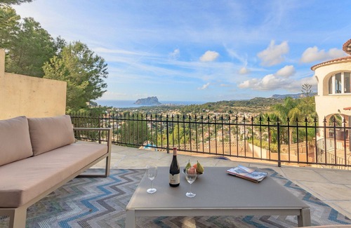 Fustera Villa | Casita Travel | Villa La Risa