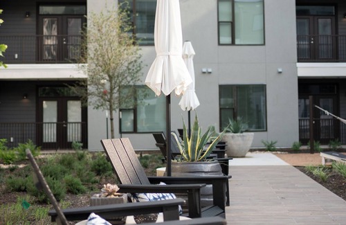 Milwood Apartment | Casita Verde - near Q2 and Domain - King Suite