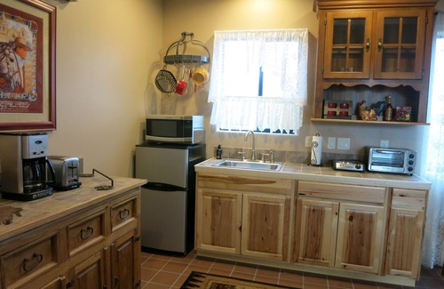 Saddle Ridge West House | Casita with Santa Fe Walls & Privacy Gates