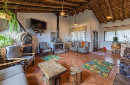 Santo Tome del Puerto House | Casitas Granja El Enebral