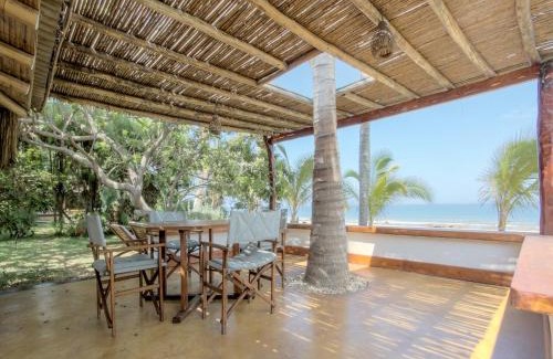 Las Pocitas House | Casitas Pacificas