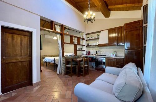 Montelaguardia House | Casolare del Maestrale - M&M Holiday House