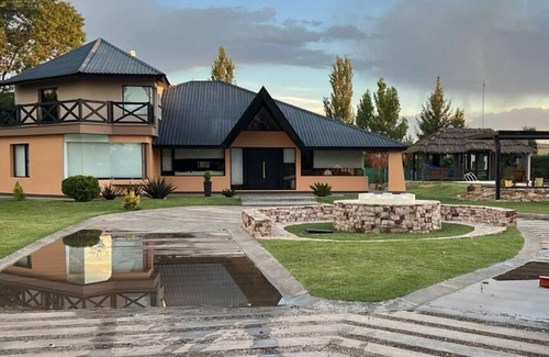 San Rafael House | Casona Valdivia en San Rafael
