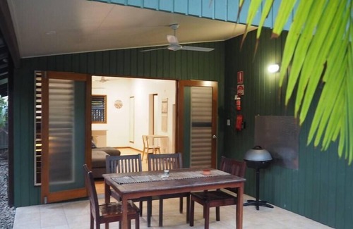 Mission Beach House | Cassawong Cottages - Gecko - 2 Bed