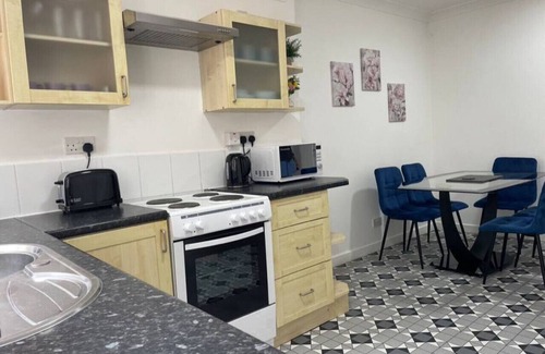 Cannock House | Cassia, 3 Bedrooms, Sleeps 5