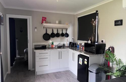 Murray Bridge East Apartment | Cassidys Cabin