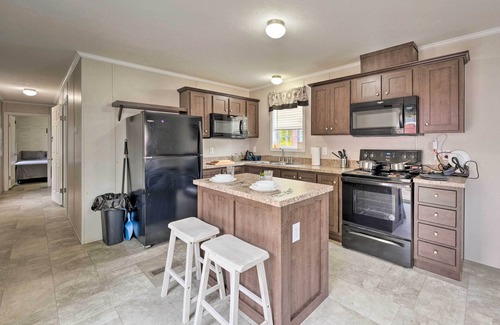 Cassopolis Cabin | Cassopolis Cabin, Private Deck & Lake Access!