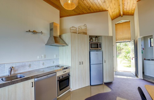 Lake Puketi Apartment | Castaways Resort