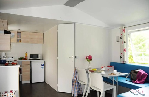 Sainte-Catherine-de-Fierbois House | Castel Camping Parc de Fierbois * - Mobile home - 2 bedrooms - 1 bathroom - Comfort 4 people