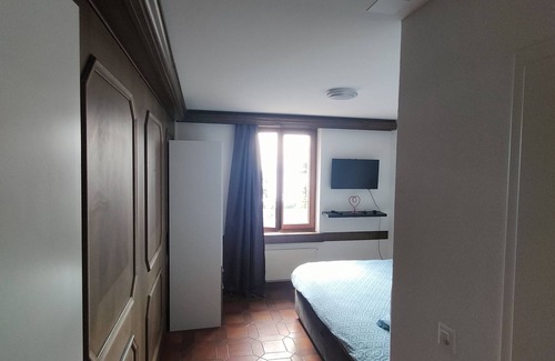 Veytaux House | Castel View