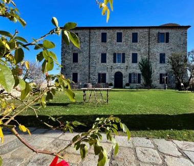 Viano House | Castello di Viano
