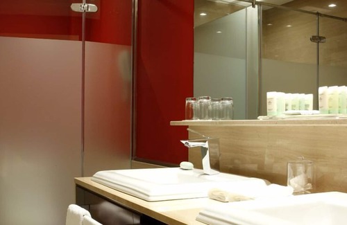 Santa Marina de Oblanca Hotel | Castillo Del Bosque La Zoreda
