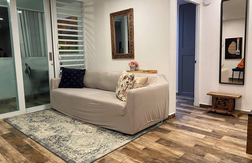San Mateo Apartment | Castillo del Parque Stylish 2bed Apt