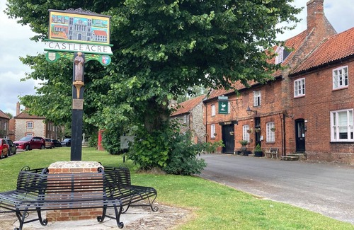 Castle Acre House | CASTLE ACRE. Cottage set in a Norman village overlooking the Village Green