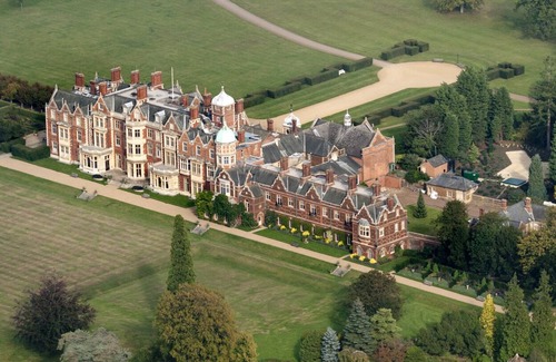 Castle Acre House | CASTLE ACRE. Cottage set in a Norman village overlooking the Village Green