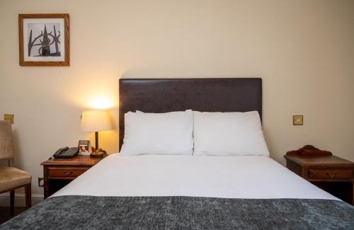Marlborough Hotel | Castle and Ball by Greene King Inns