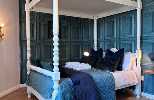 Sibford Gower Hotel | Castle at Edgehill