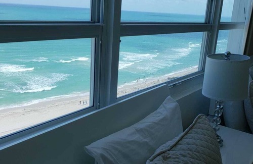Mid Beach Apartment | Castle Beach Club Apartments