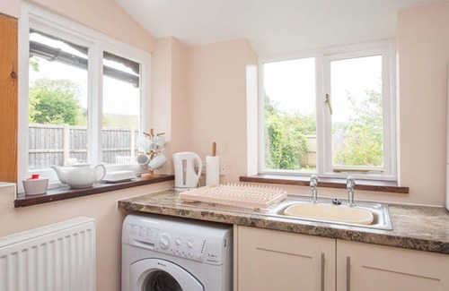 Corfe Cottage | Castle Cottage (Sleeps 5 + Baby)