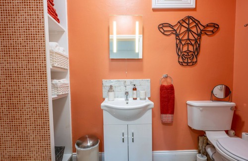Rosscarbery Other | Castle Freke Estate, The Cow Shed Beautifully restored one bedroom apartment