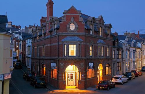 Aberystwyth Hotel | Castle Hotel