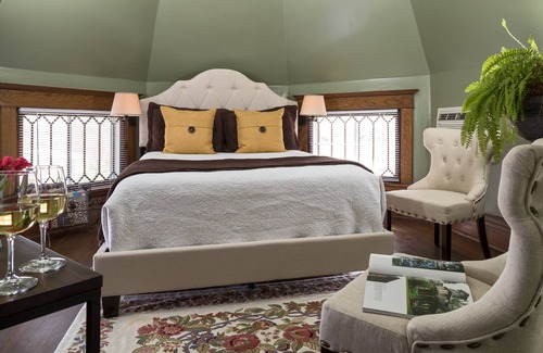 Allegan Bed & Breakfast | Castle in the Country