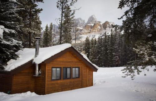Castle Junction Cabin | Castle Mountain Chalets