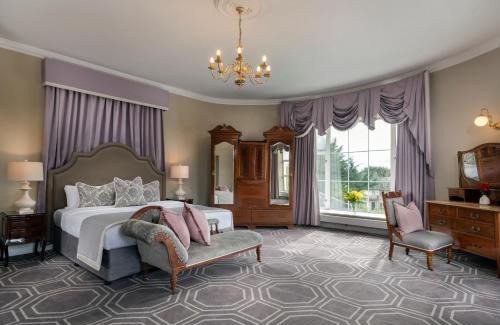 Chapel Hill Hotel | Castle Oaks House Hotel