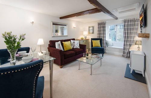 South Charlton Apartment | Castle Retreat, luxury 1-bed apartment right opposite Alnwick Castle