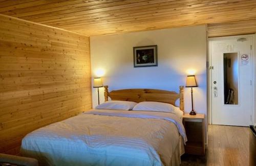 Ingonish Beach Hotel | Castle Rock Country Inn