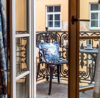 Old Town Apartment | Castle Street Retreat, 19