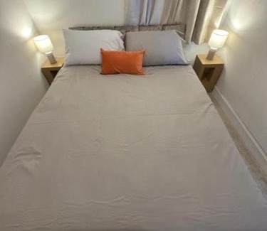 Dalavich Apartment | Castle Walk Apartment