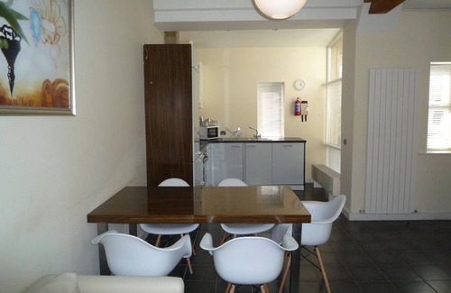 Castlemartyr Ski Chalet | Castlemartyr Holiday Mews' (2 Bed)