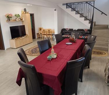 Moisei Cabin | Casuta Din Livada