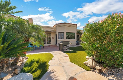 The Foothills House | Catalina Dreamin' Luxe Foothills Oasis w/Pool!