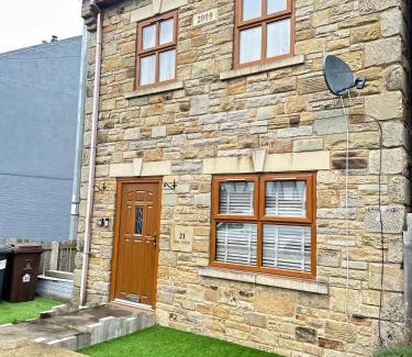 Birdwell House | Catalina View - 4 Bed Yorkshire Charm