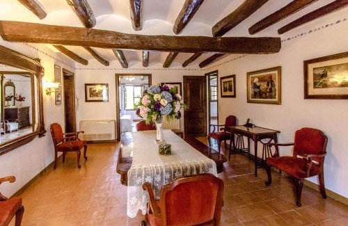 Santa Oliva Villa | Catalunya Casas Unique sanctuary with extra large pool!
