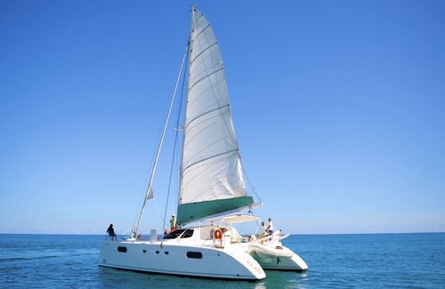 Black River Boat Rental | Catana 471 - overnight cruise