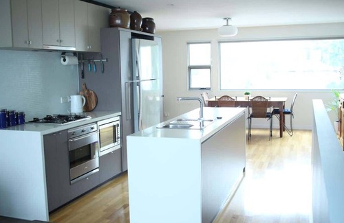 Trevallyn Apartment | Cataract 7 - Luxury CBD 2 Br with Free Parking