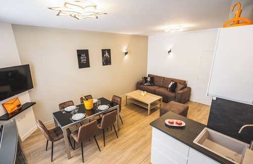 Reims City Centre Apartment | Cathedral, A sparkling stay !🥂