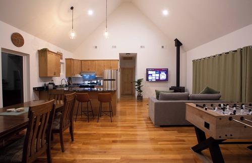 Spring Glen Cabin | Catskills Cabin, Hot Tub, Wood Stove, King Bed
