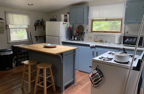 Smallwood Cabin | Catskills Cabin located 10 mins to Bethel Woods outdoor music venue!