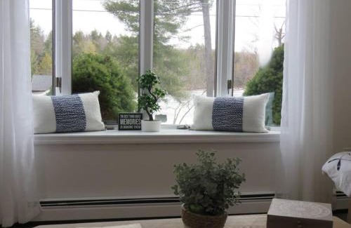 Rock Hill Villa | Catskills Cottage with Lake View Book Now