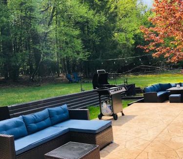 Rock Hill Villa | Catskills Cottage with Lake View Book Now