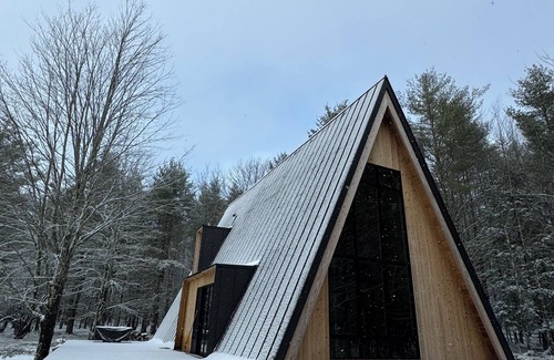 Prattsville Ski Chalet | Catskills Cozy Hollow - Luxurious secluded A-frame in peaceful forest.
