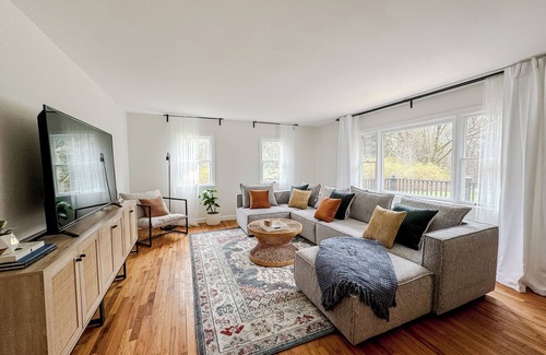 Mongaup Valley House | Catskills Getaway at Bethel Woods: 14 mins from Bethel Woods Center