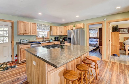 Hannacroix House | Catskills Getaway w/Hot Tub on 45 Acres!